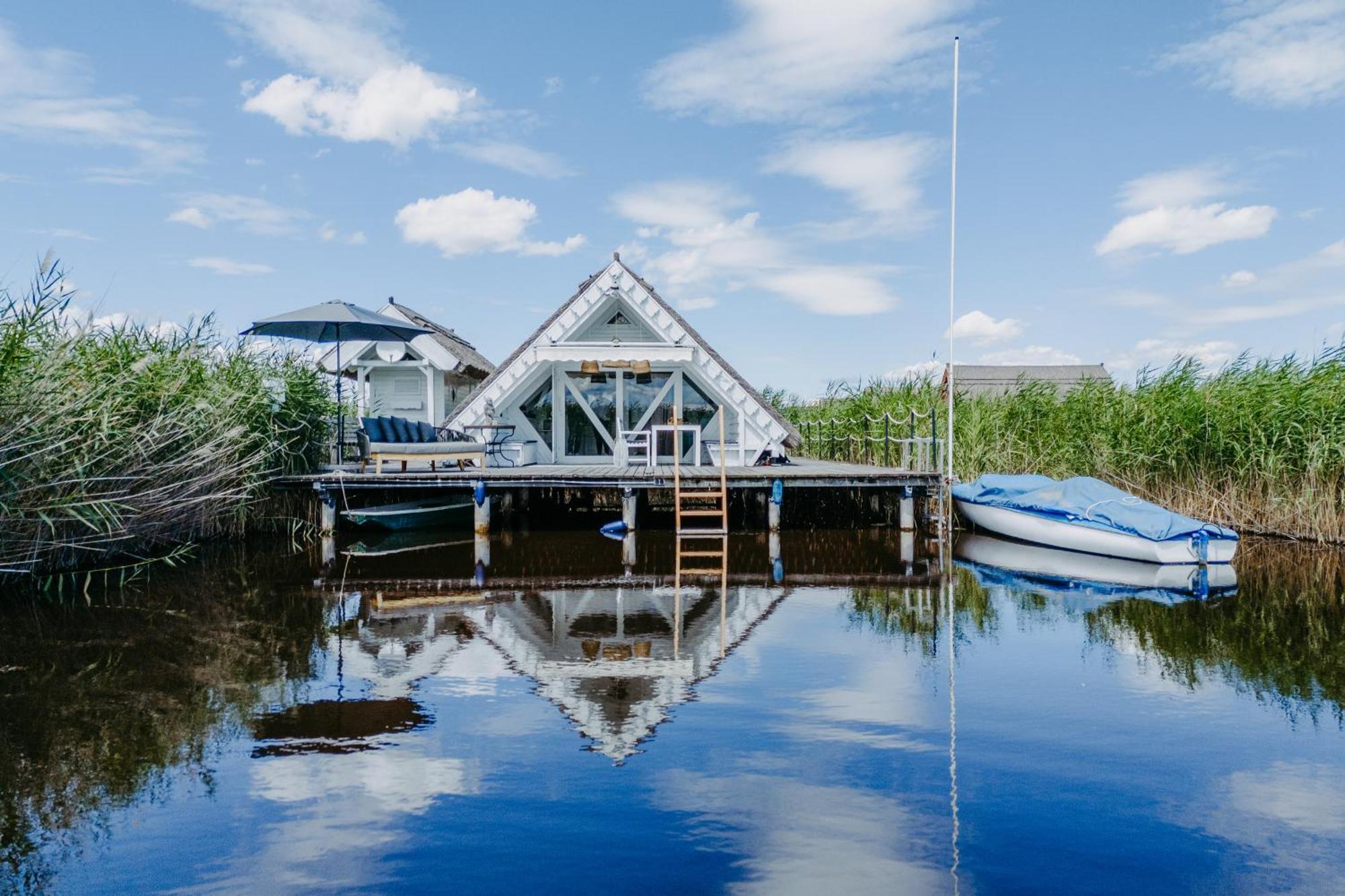 Seehuette Neusiedlersee - Seehaus Inklusive Elektroboot Rust Dış mekan fotoğraf